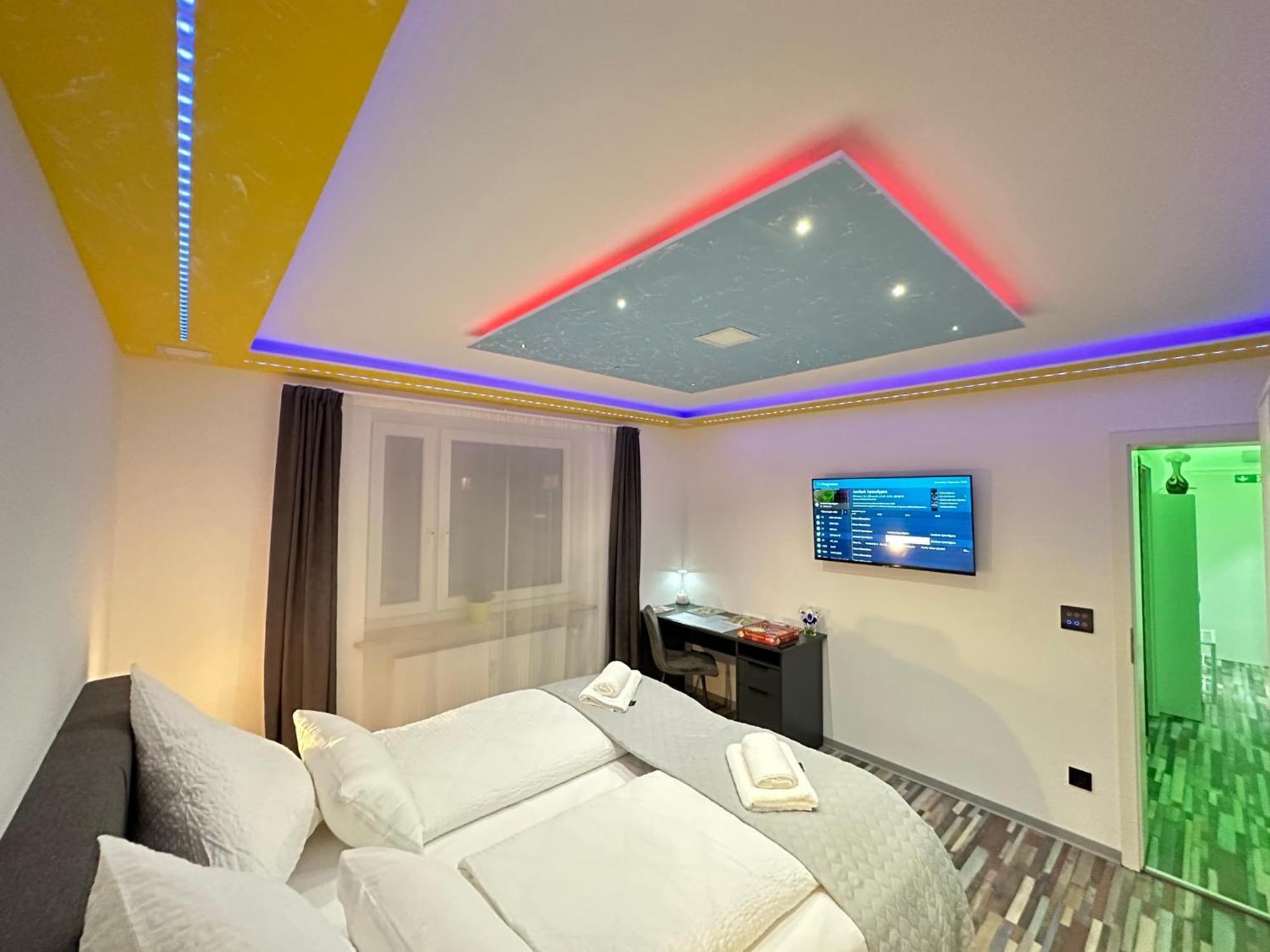 Modern Apartments Neuburg P - Top - 2 Zimmer, Komfort, Balkon, Wi-Fi, Smart Tv, Grosse Dusche, Kueche Neuburg an Der Donau Kültér fotó