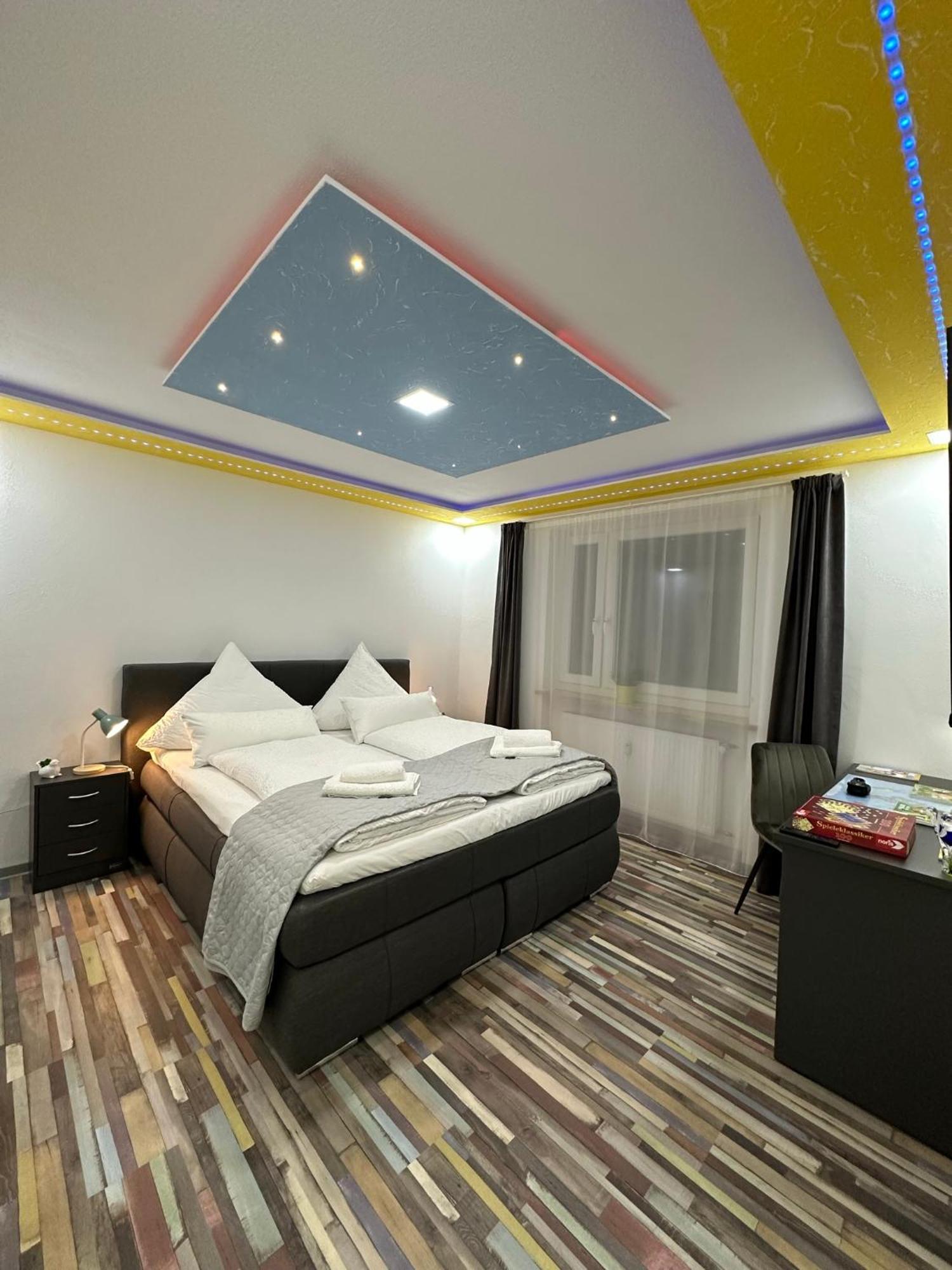 Modern Apartments Neuburg P - Top - 2 Zimmer, Komfort, Balkon, Wi-Fi, Smart Tv, Grosse Dusche, Kueche Neuburg an Der Donau Kültér fotó